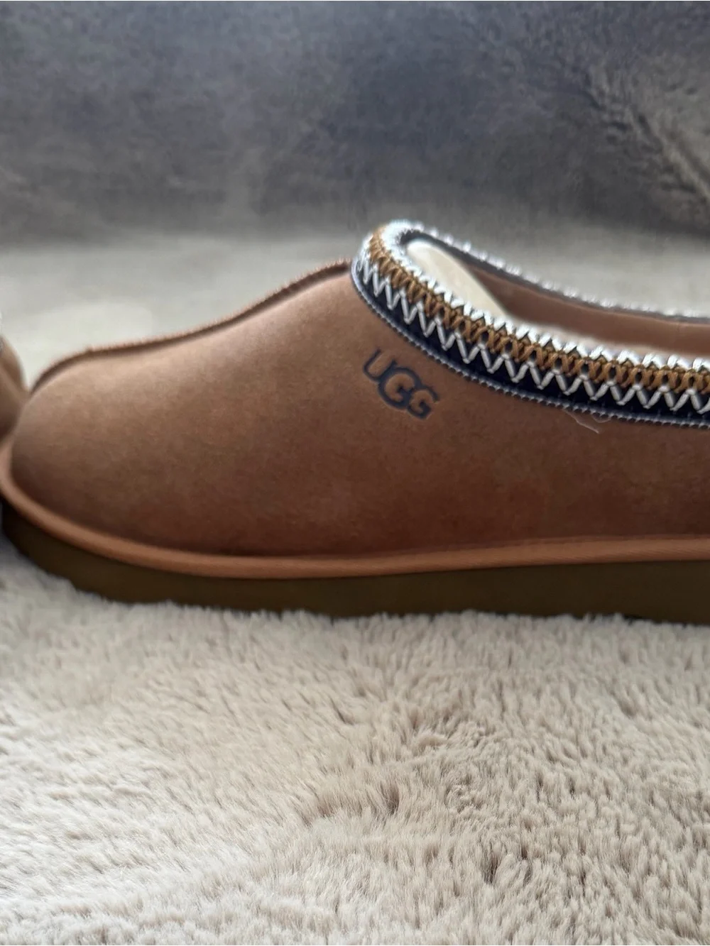 UGG easy slip